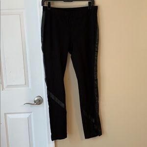 DKNY leggings with leather accent